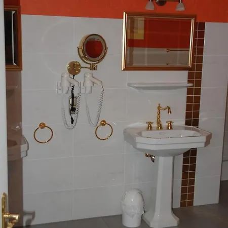 Konukevi Kegel Tanz Palast 3*