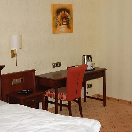 Kegel Tanz Palast Konukevi