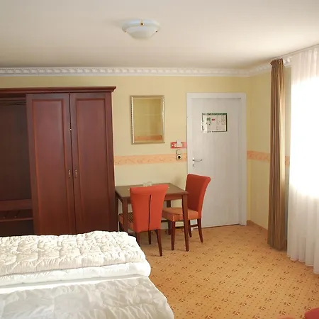 Kegel Tanz Palast Konukevi Winterberg