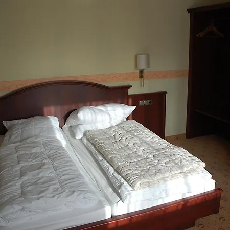 Kegel Tanz Palast Konukevi