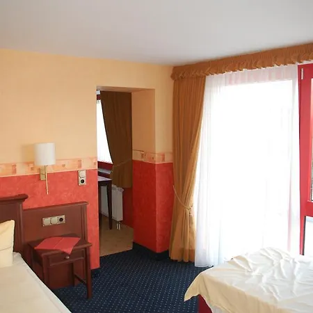 Kegel Tanz Palast Konukevi