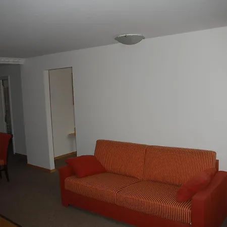 Konukevi Kegel Tanz Palast