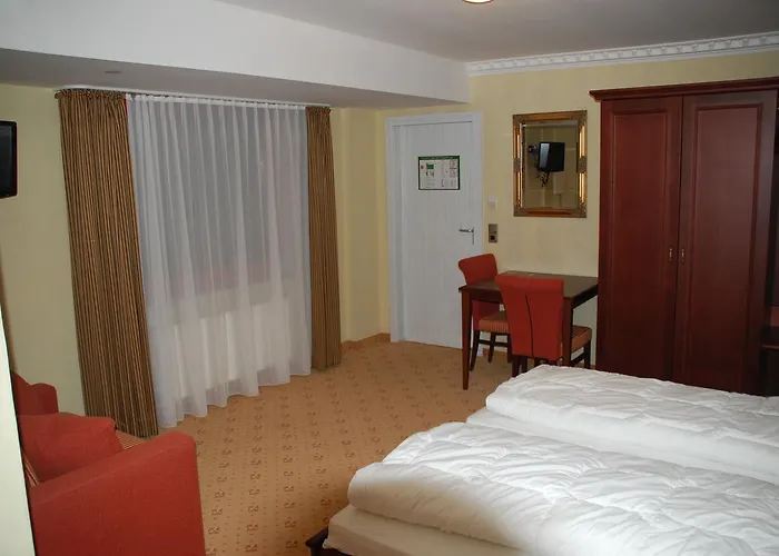 Kegel Tanz Palast 招待所